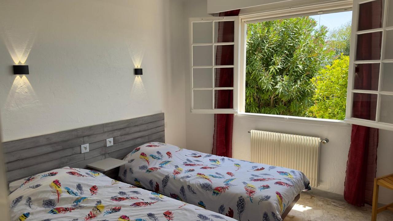 Villa Entiere Au Calme Dans Village Provencal Peymeinade Exteriör bild
