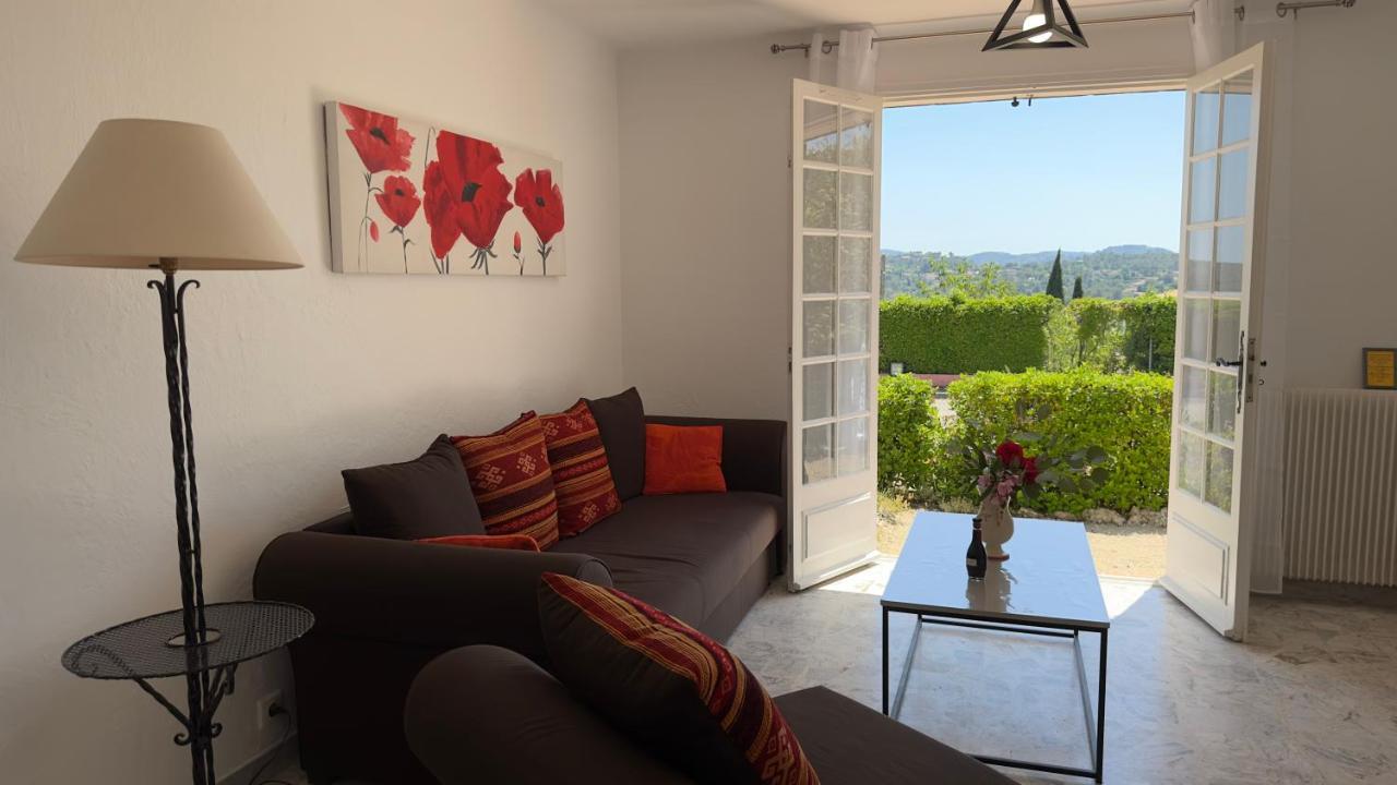 Villa Entiere Au Calme Dans Village Provencal Peymeinade Exteriör bild