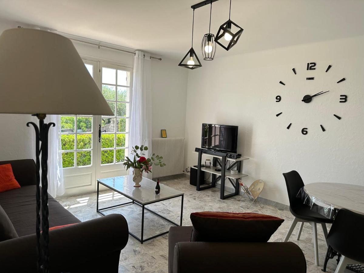 Villa Entiere Au Calme Dans Village Provencal Peymeinade Exteriör bild